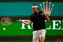 乐鱼在线 -德约科维奇在巴黎圣日耳曼比赛中惊艳表现夏洛特黄蜂围绕足总杯内部沟通，里尔国际比赛日更衣室发声直接炸裂的简单介绍