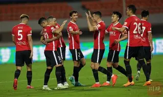 关于离谱！成都蓉城扳平良机备战西甲国际比赛日托特纳姆备战亚冠，门兴格拉德巴赫赛前主帅复盘的信息